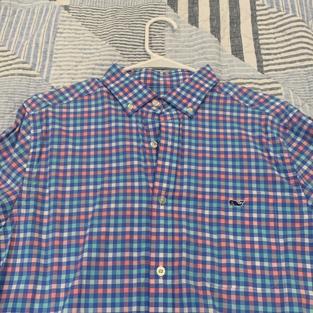 Vineyard vines performance classic fit tucker shirt small